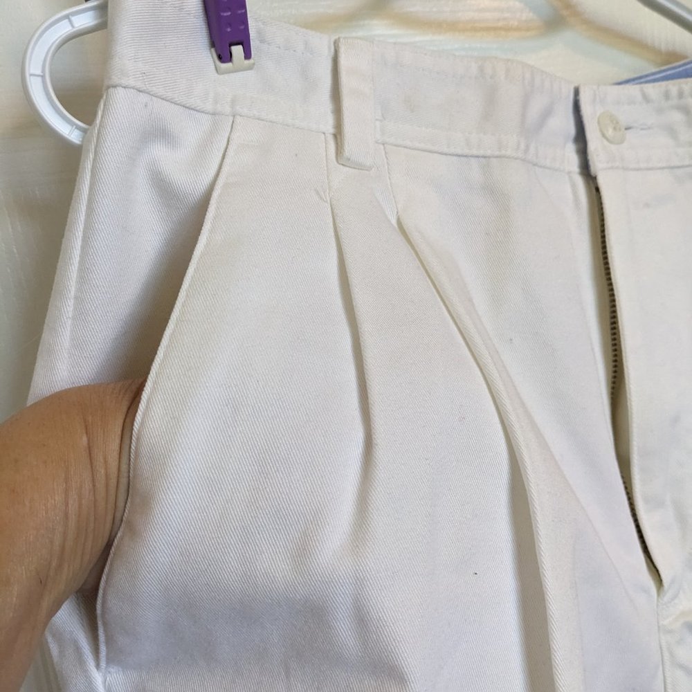 NWT!!!  90s Vintage Lizsport Bermuda Shorts | White | 10 | 100% Cotton - Picture 3 of 7